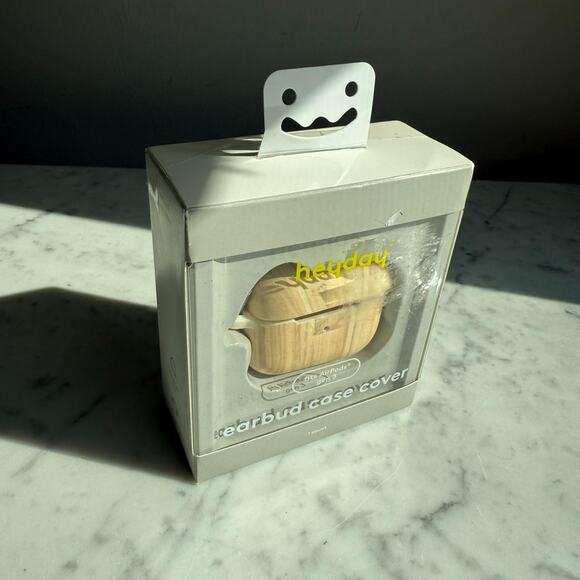 Heyday AirPods Case Cover – Fits AirPods Gen 3, Wood Look, New in Box - Picture 6 of 6